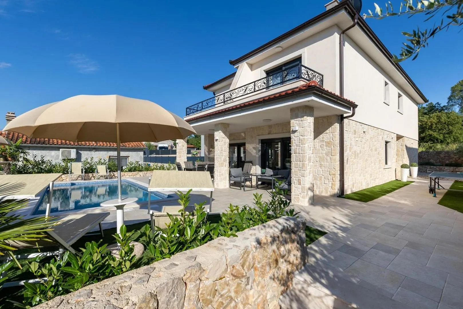 Villa Laura Malinska 0*,  Croatia